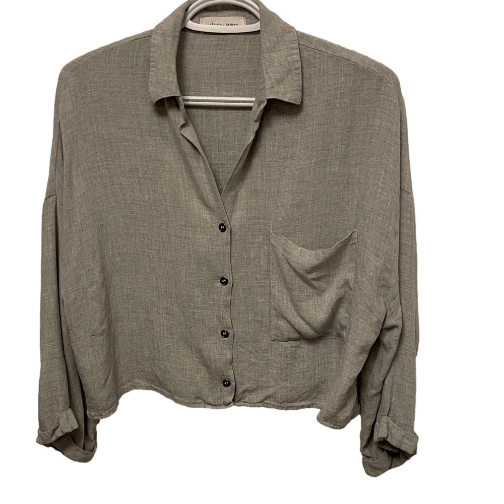 Olivia + James Grey Crop Shirt Size Medium